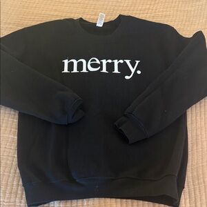 Stylish Black Crewneck Sweatshirt with 'Merry' Design